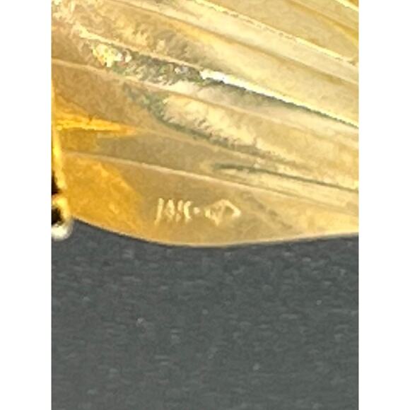 Vintage 14K Signed Yellow Gold Leaf Ribbed Curved Textured Organic Earrings - Picture 7 of 15